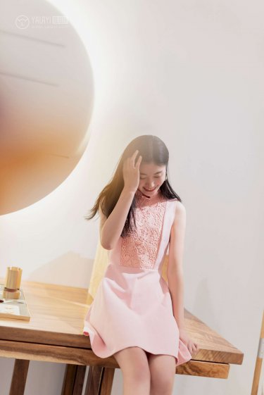 高跟丝袜人妖sissy露出调教